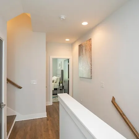 Luxury Townhome Skyline Views Mins To Dt Nashville Extérieur photo
