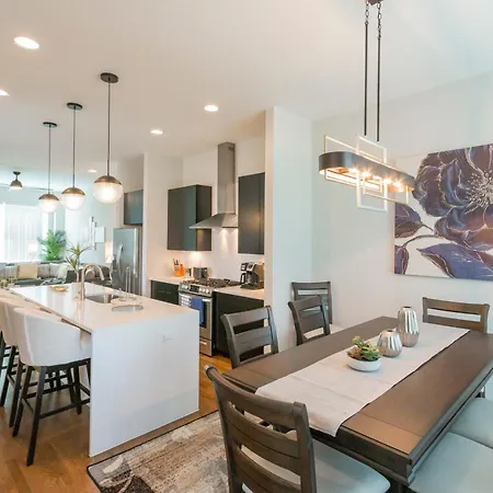 Luxury Townhome Skyline Views Mins To Dt Nashville Extérieur photo