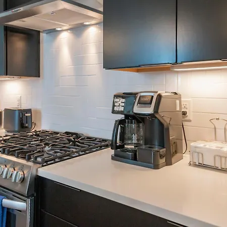 Luxury Townhome Skyline Views Mins To Dt Nashville Extérieur photo