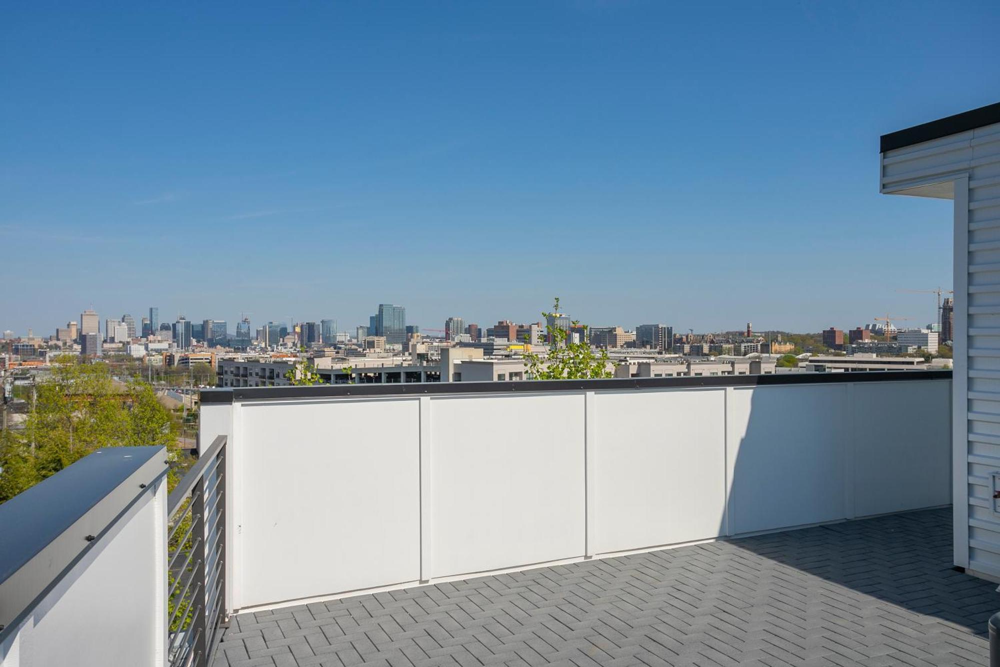 Luxury Townhome Skyline Views Mins To Dt Holiday home Nashville