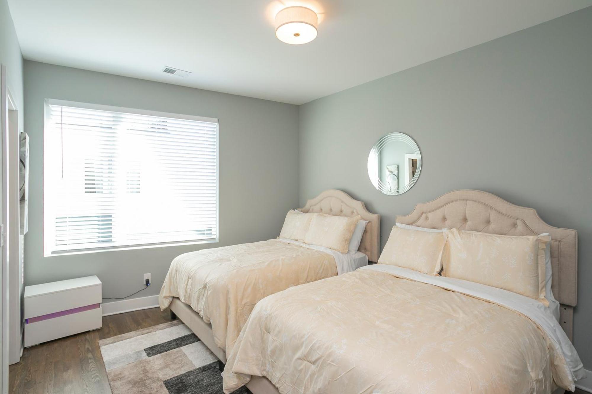 Luxury Townhome Skyline Views Mins To Dt Nashville