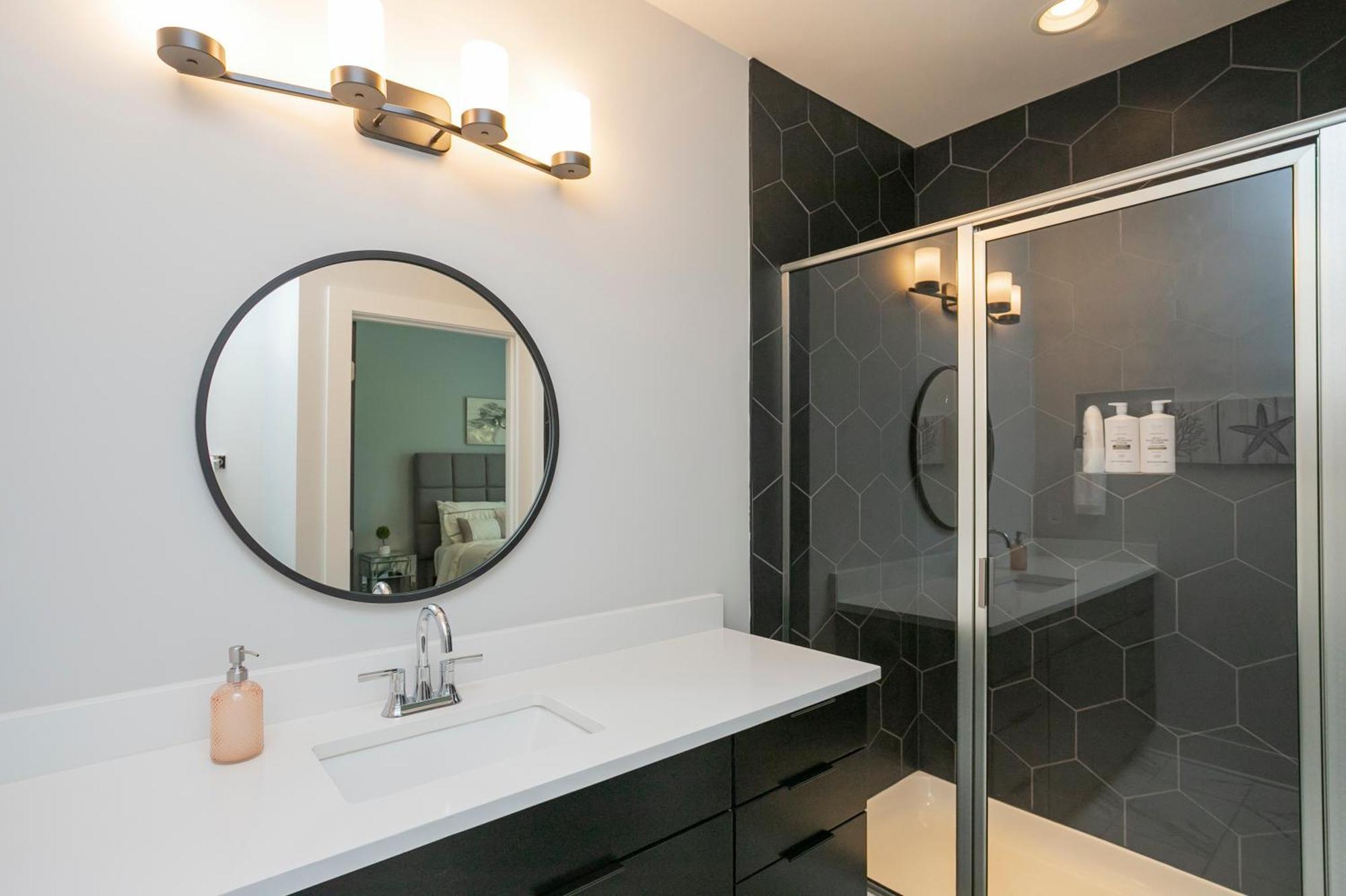 Luxury Townhome Skyline Views Mins To Dt Nashville
